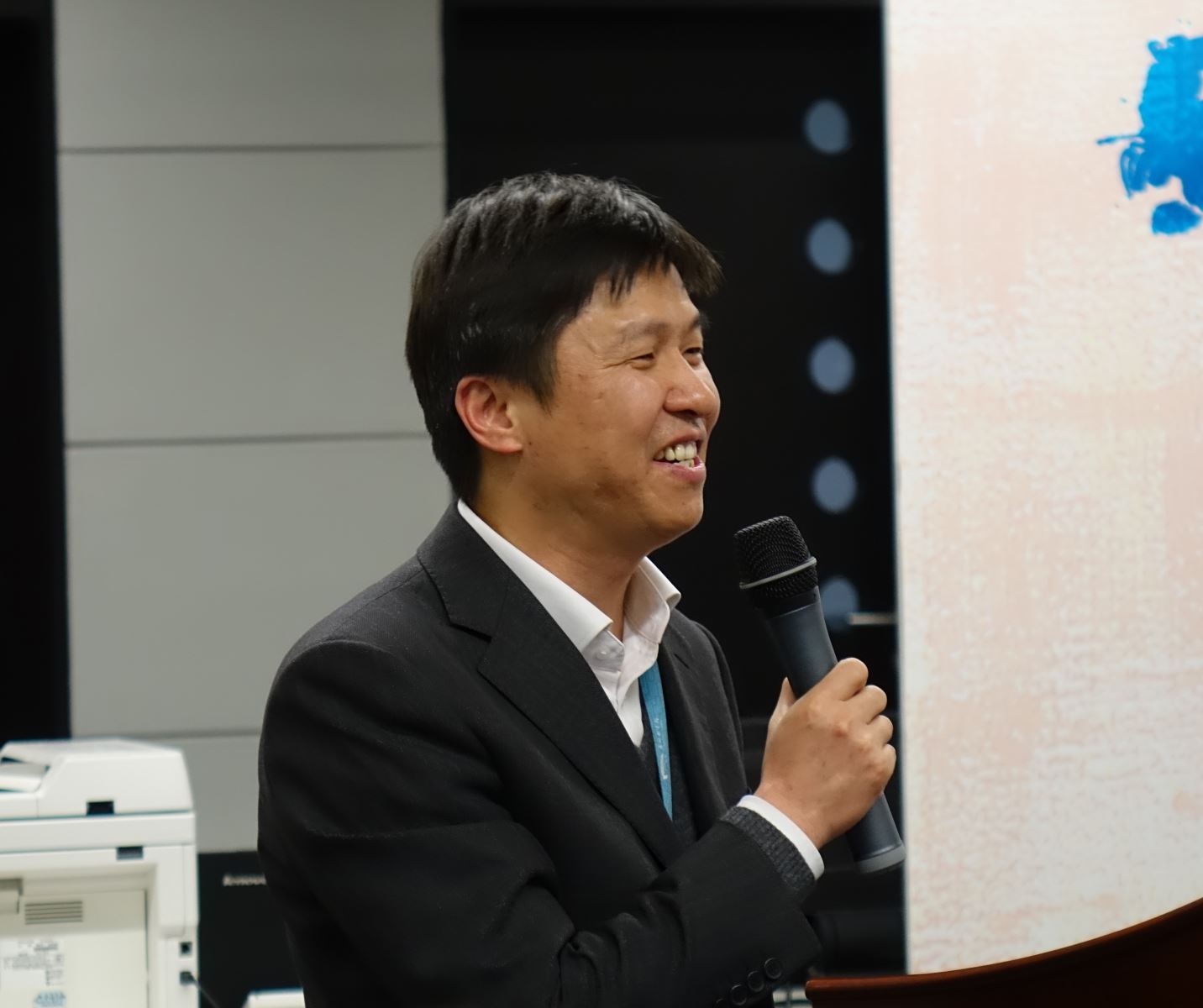 广州图书馆馆长方家忠致辞