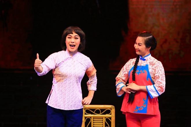 山歌剧《彩虹》,表演者:邓碧霞,谢曼丽,表演单位:梅州市客家山歌传承