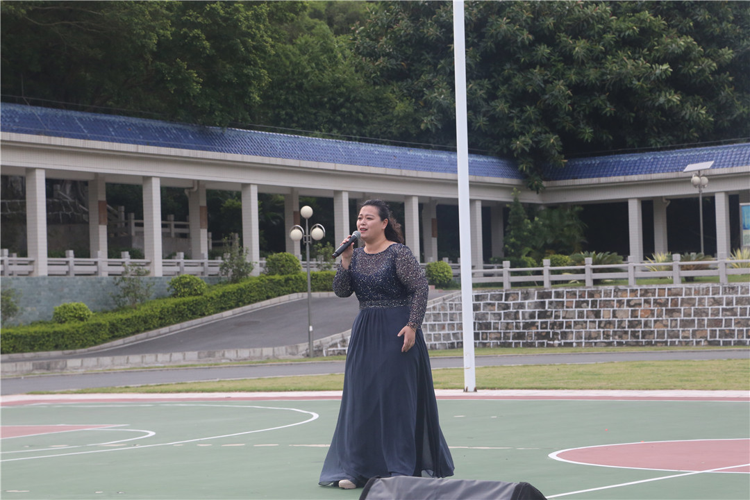 珠海市文联文艺大篷车慰问"南海前哨钢八连"