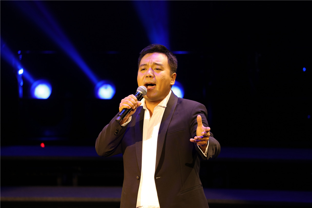 广东青年歌唱家刘罡演唱获奖歌曲《向海洋》