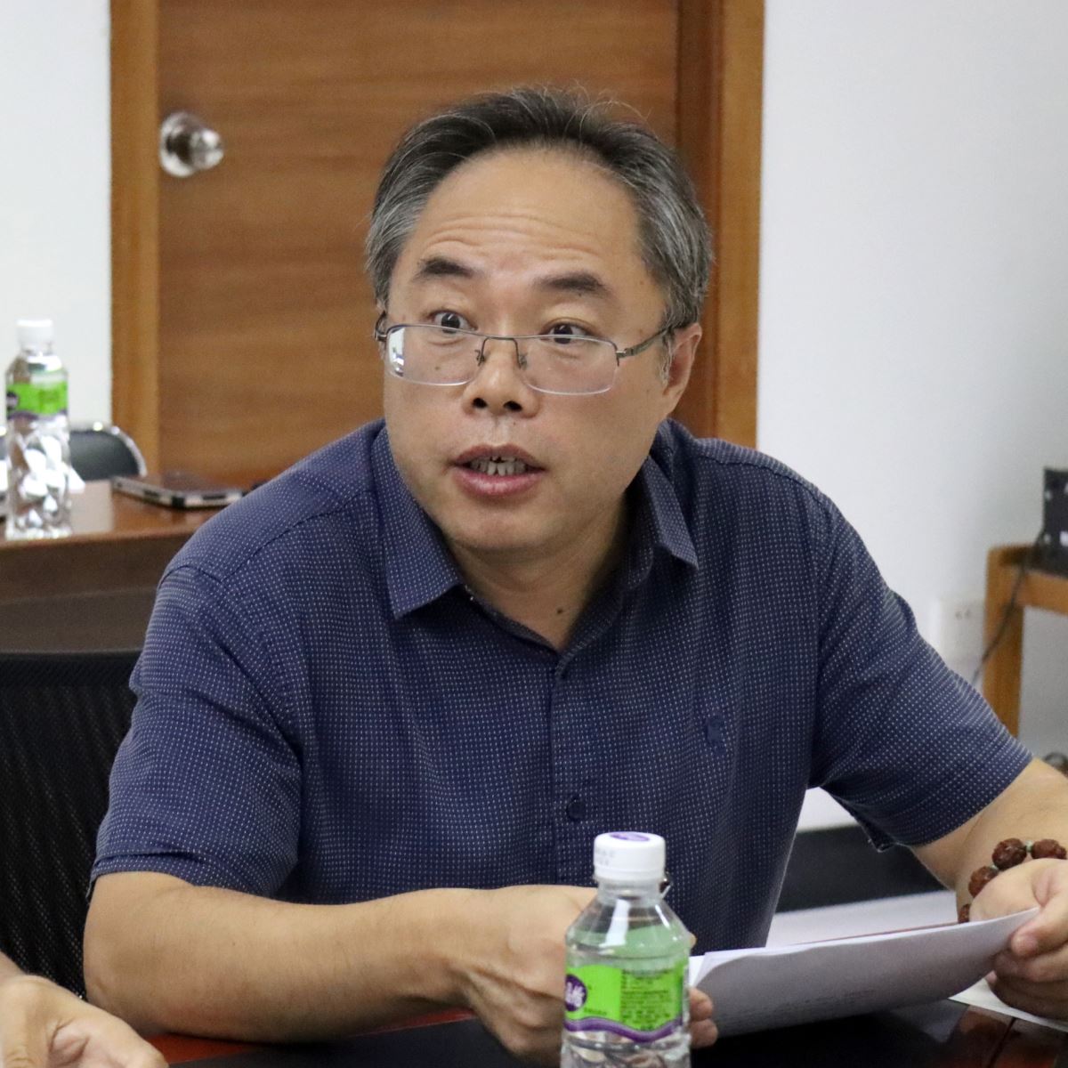 江门市文联秘书长郭卫东传达江门市委常委,宣传部部长陈冀在全市